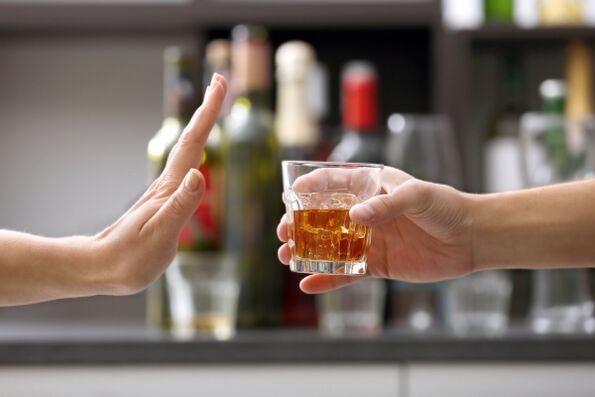 避免饮酒作为预防前列腺炎的一种方法